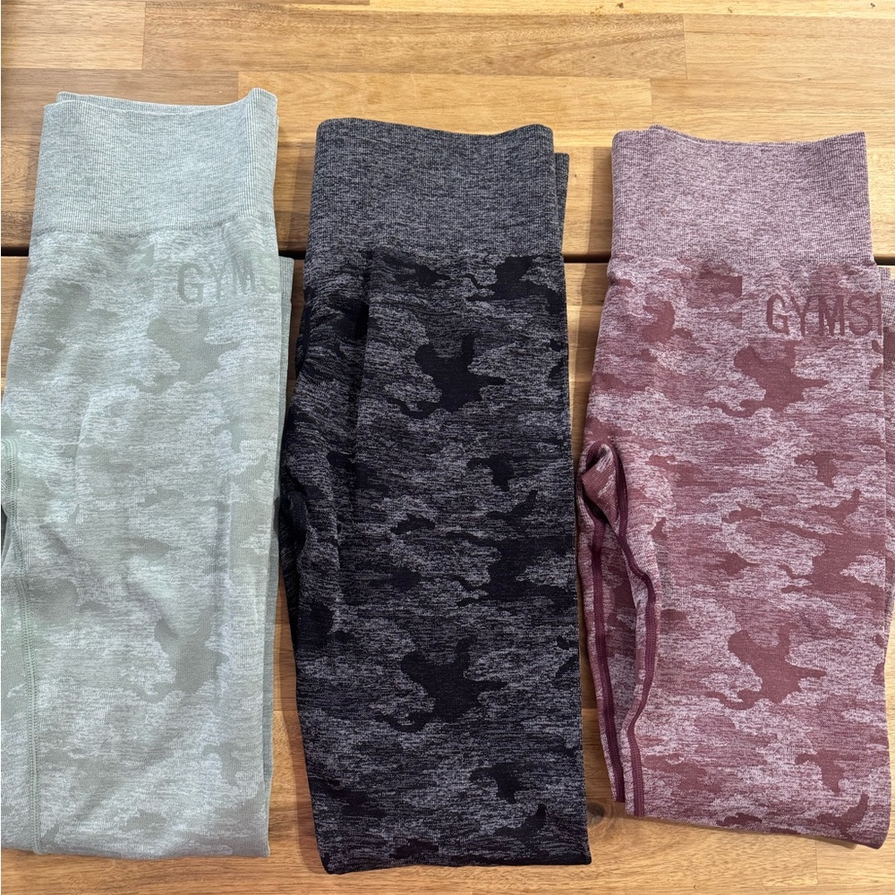 GYMSHARK  Camo Leggings - Gray, Black, and Purple